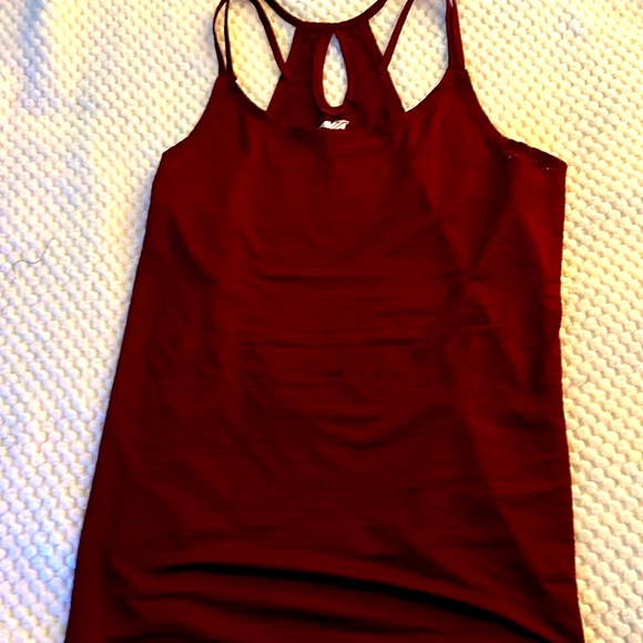 AVIA TANK TOP AND SHORTS 2X WORKOUT CLOTHING BURGUNDY - Picture 4 of 8